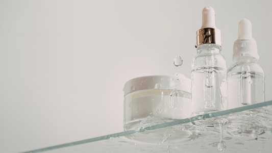 Routine beauté minimaliste et écoresponsable avec des produits durables