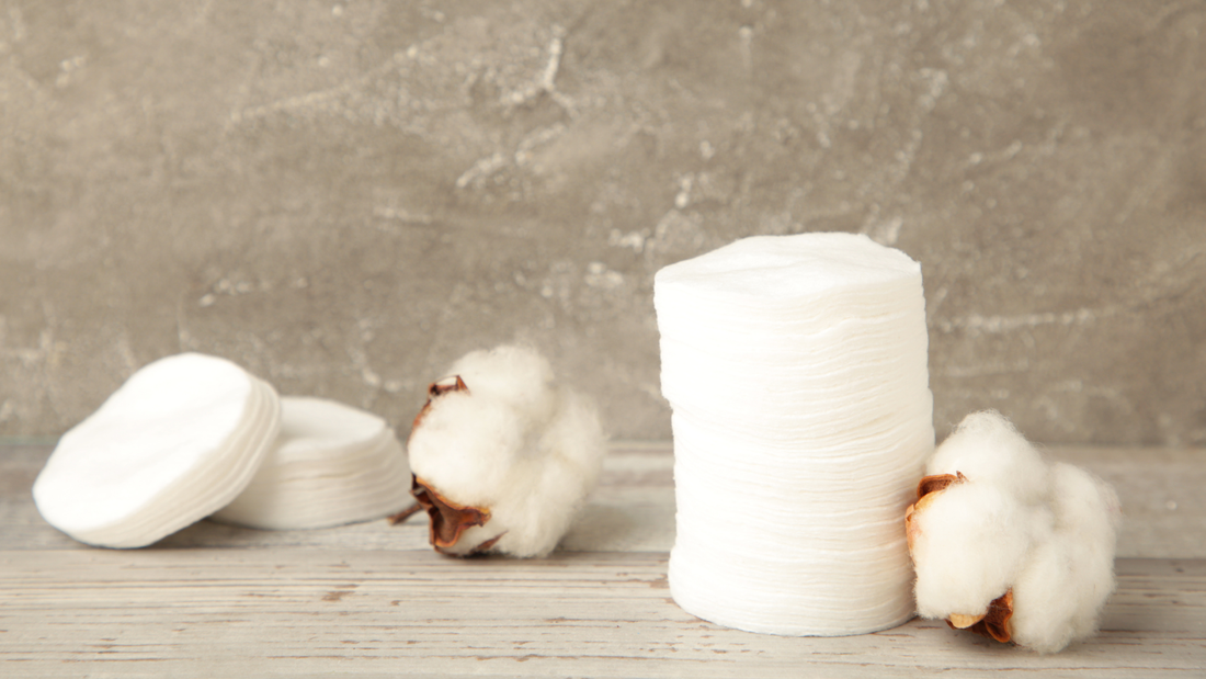 L'Impact Environnemental des Cotons Jetables : La Vérité Derrière le Petit Disque Blanc